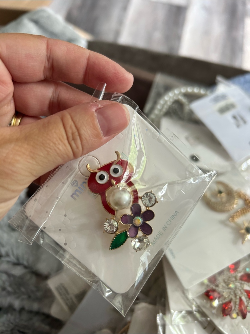🔥$2 Cute Red Owl Brooch with Purple Flower and Pearl Accent